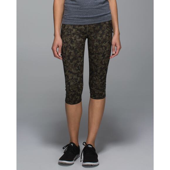 Lululemon Run Top Speed Crop Full On Luxtreme Mystic Jungle Fatigue Camo Size 4 - Picture 16 of 16